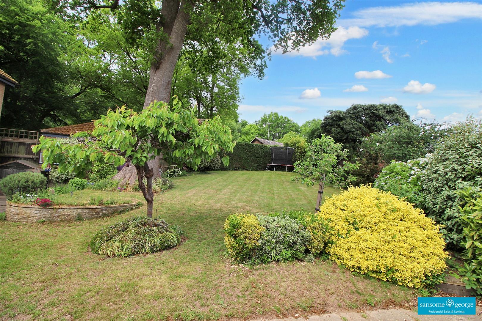 Huscarle Way, Tilehurst, Reading